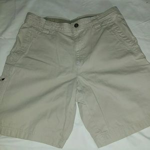 Mens khaki shorts size 34 stain repellant clothing
